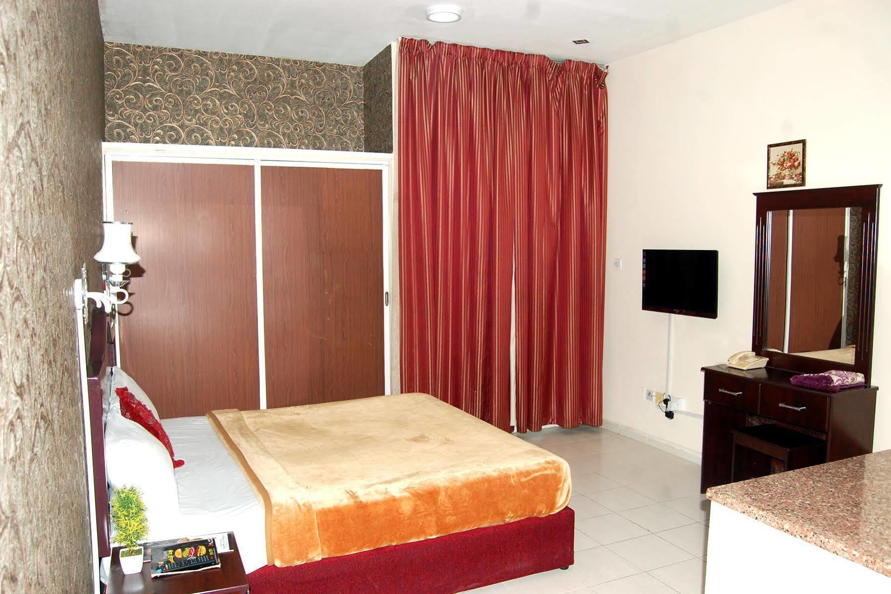 Al Ferdous Hotel Apartment Sharjah Exterior foto