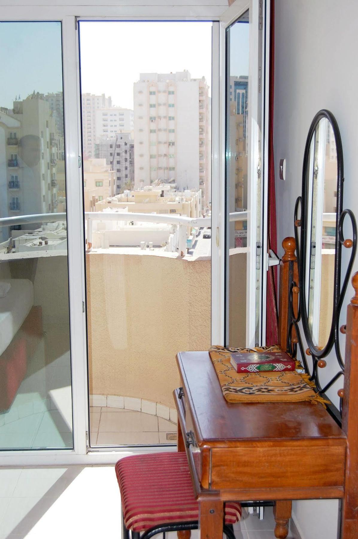 Al Ferdous Hotel Apartment Sharjah Exterior foto